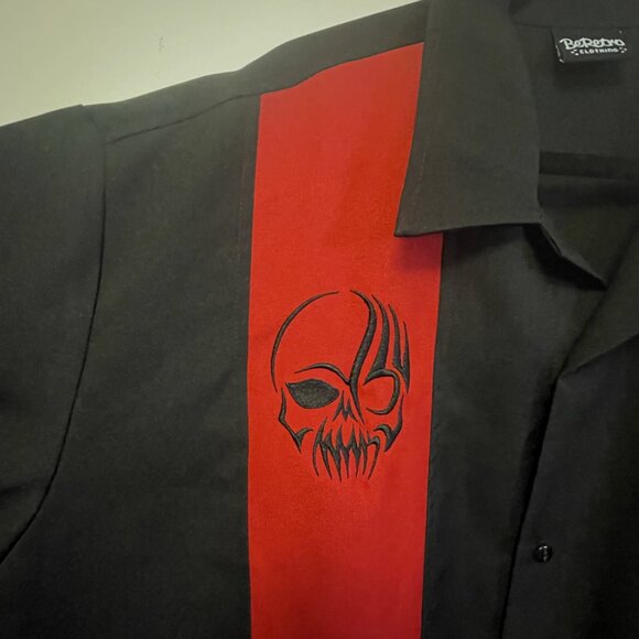 Be Retro Men's Black and Red Skull Short-Sleeve Button Down Shirt ~ IronSkull - Picture 2 of 4